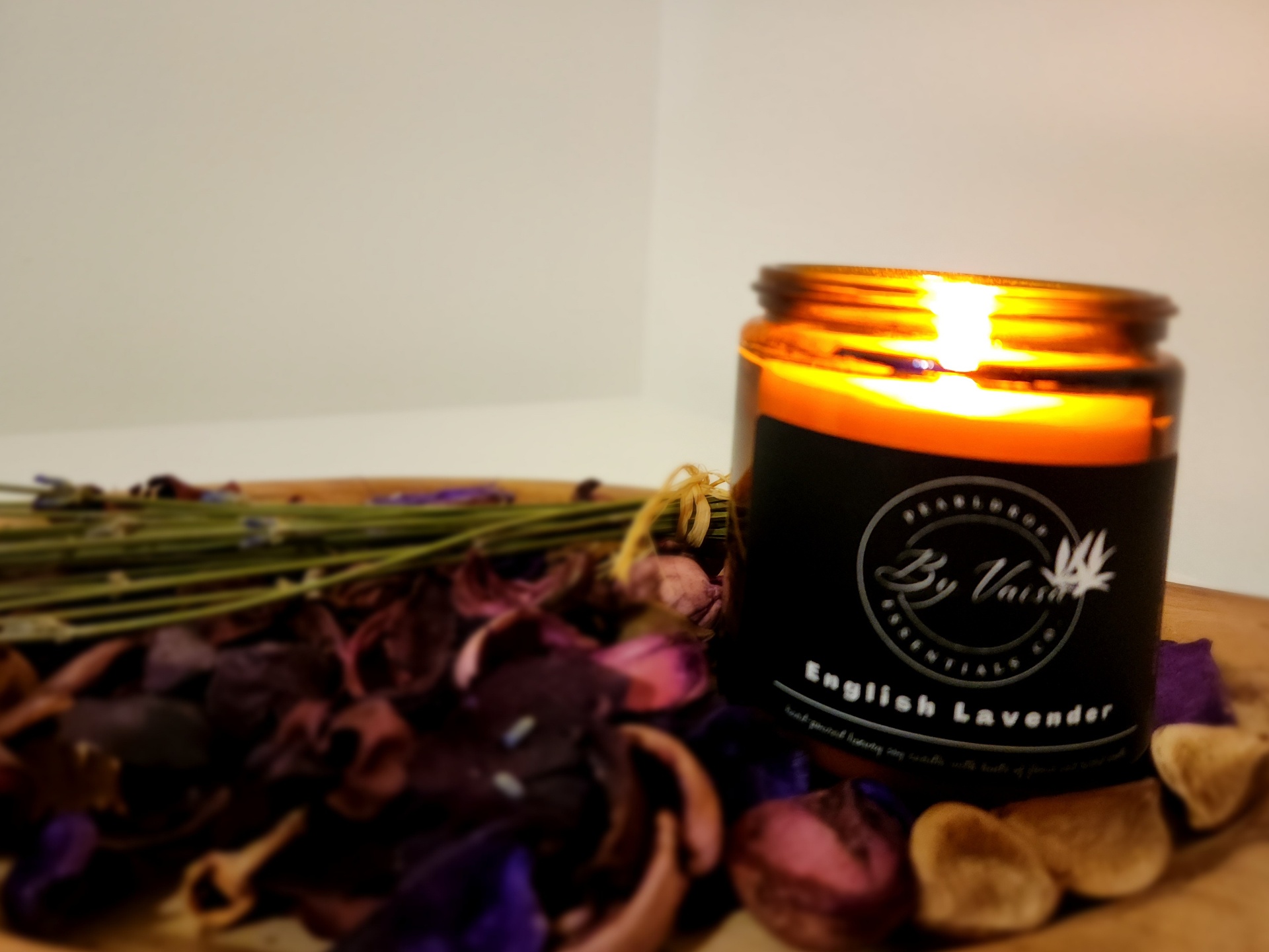 English Lavender candle by Pearldrop thumbnail 6
